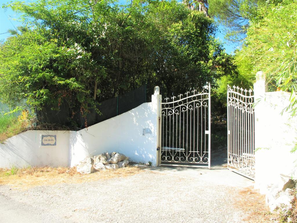 Casa Branca Guest House Foz do Arelho Esterno foto